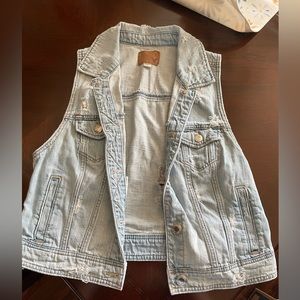 Very cute American Eagle jean jacket